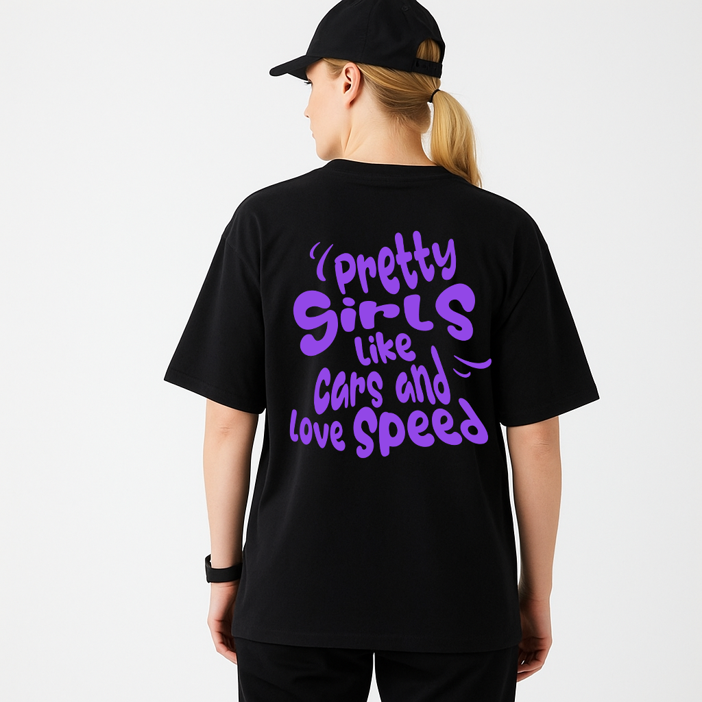 PRETTY GIRLS – Oversized Car T-Shirt